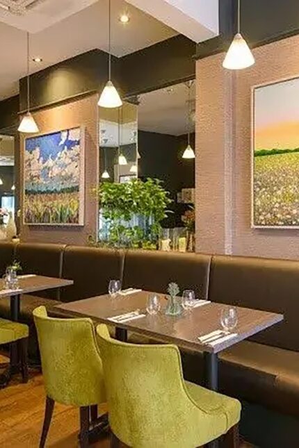 Explore 10 must-visit Vegan Restaurants near Brighton, Crawley, West Sussex. Featuring top spots like Zari Restaurant for delicious dining.