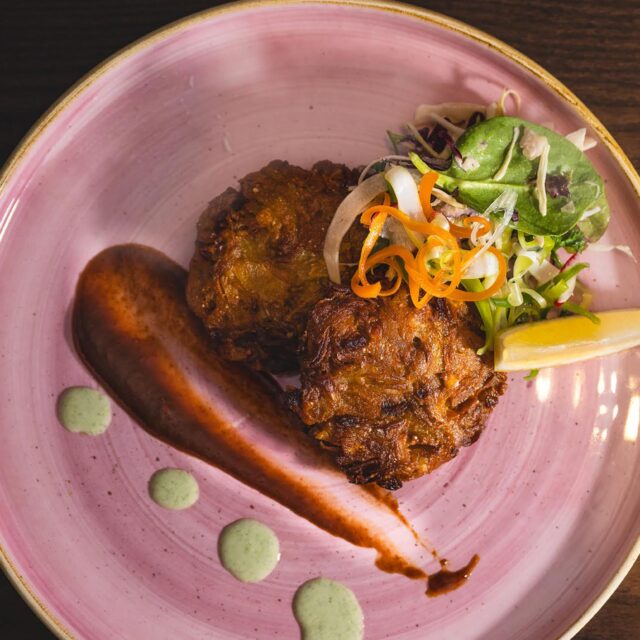 Buy gift vouchers restaurant Crawley treat a loved one family friend to a meal