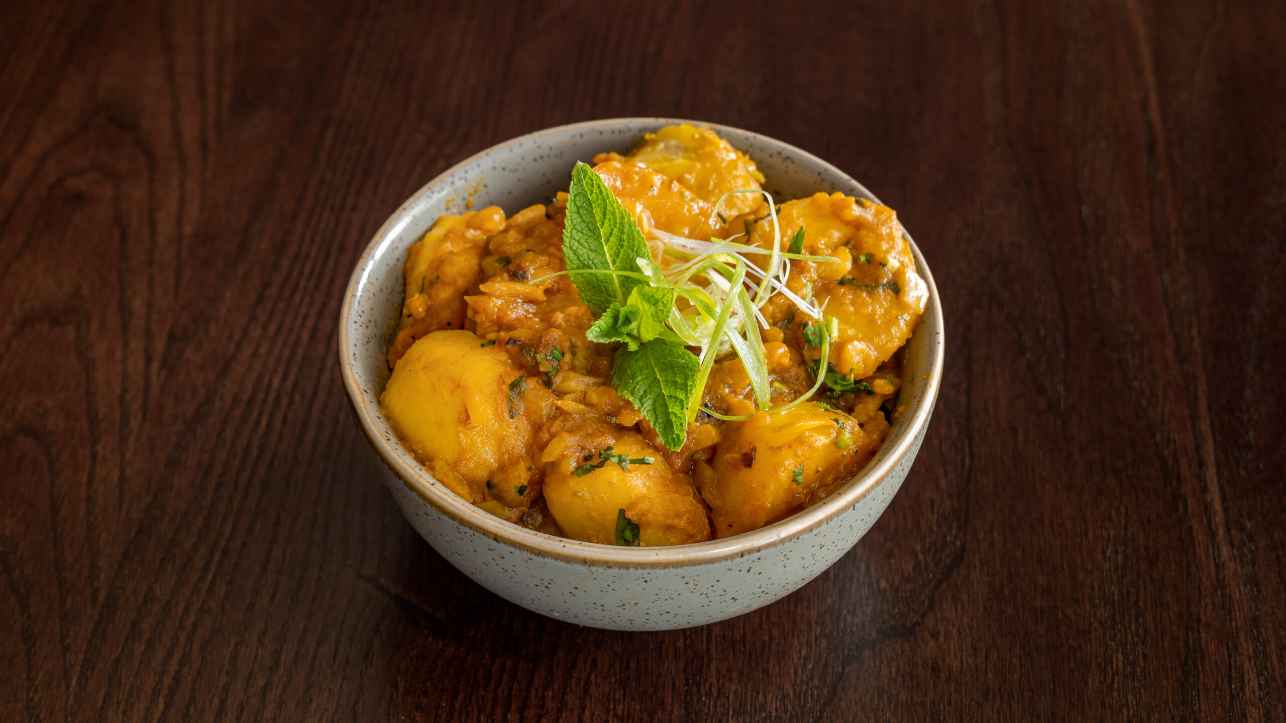 Indian takeaway restaurant Crawley bombay aloo online delivery collection