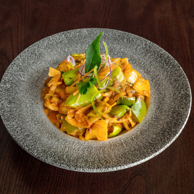 indian takeaway restaurant crawley garlic chilli chicken masala online delivery collection