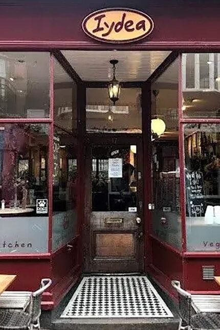 Wholesome seasonal vegan and vegetarian buffet options at Iydea cafe in Lewes near Brighton.