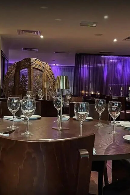 Zari Restaurant offers the best Private Parties & Dining in Crawley. Indulge in fine Indian cuisine, tailored menus, and warm hospitality.