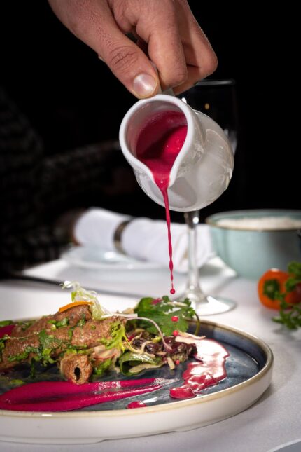 Zari Restaurant explain what is Hyderabadi food, why you should try it and ten of the most delicious Hyderabadi dishes.