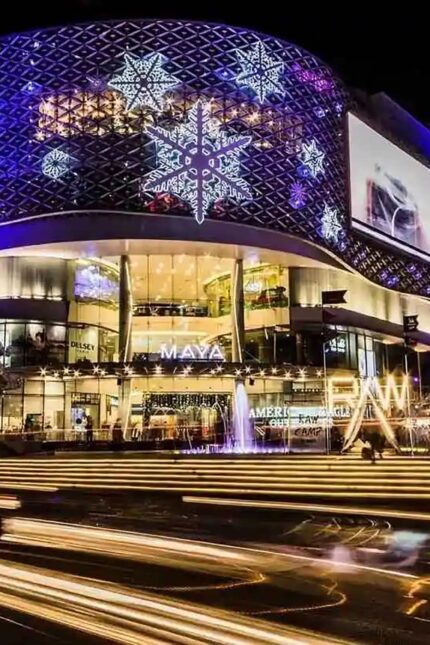 Are you looking to get away for New Year? Zari Restaurant explore the top 10 destinations around the world to celebrate and kickstart 2025.