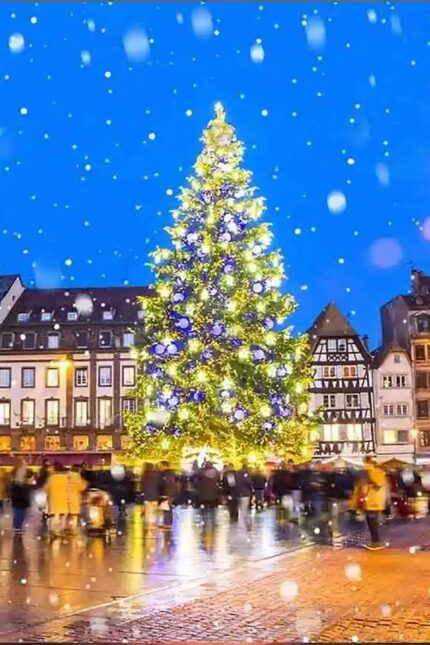 Are you looking to get away for New Year? Zari Restaurant explore the top 10 destinations around the world to celebrate and kickstart 2025.