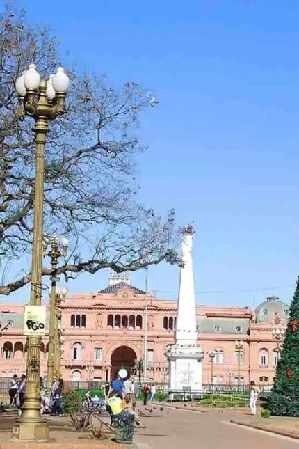 Are you looking to get away for New Year? Zari Restaurant explore the top 10 destinations around the world to celebrate and kickstart 2025.